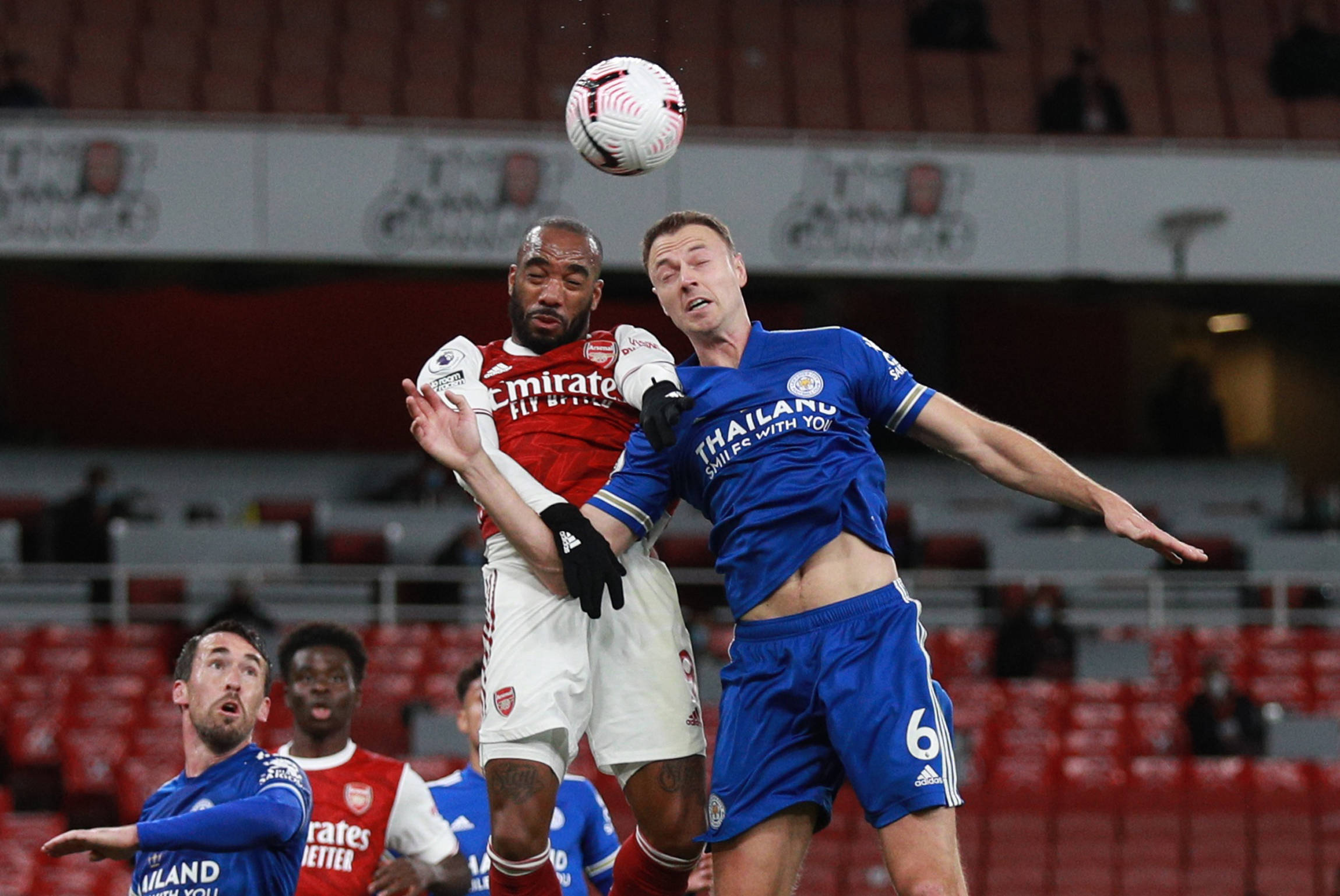 官方：雷特吉右腿肌肉拉伤无缘战德国，已离开意大利训练基地.