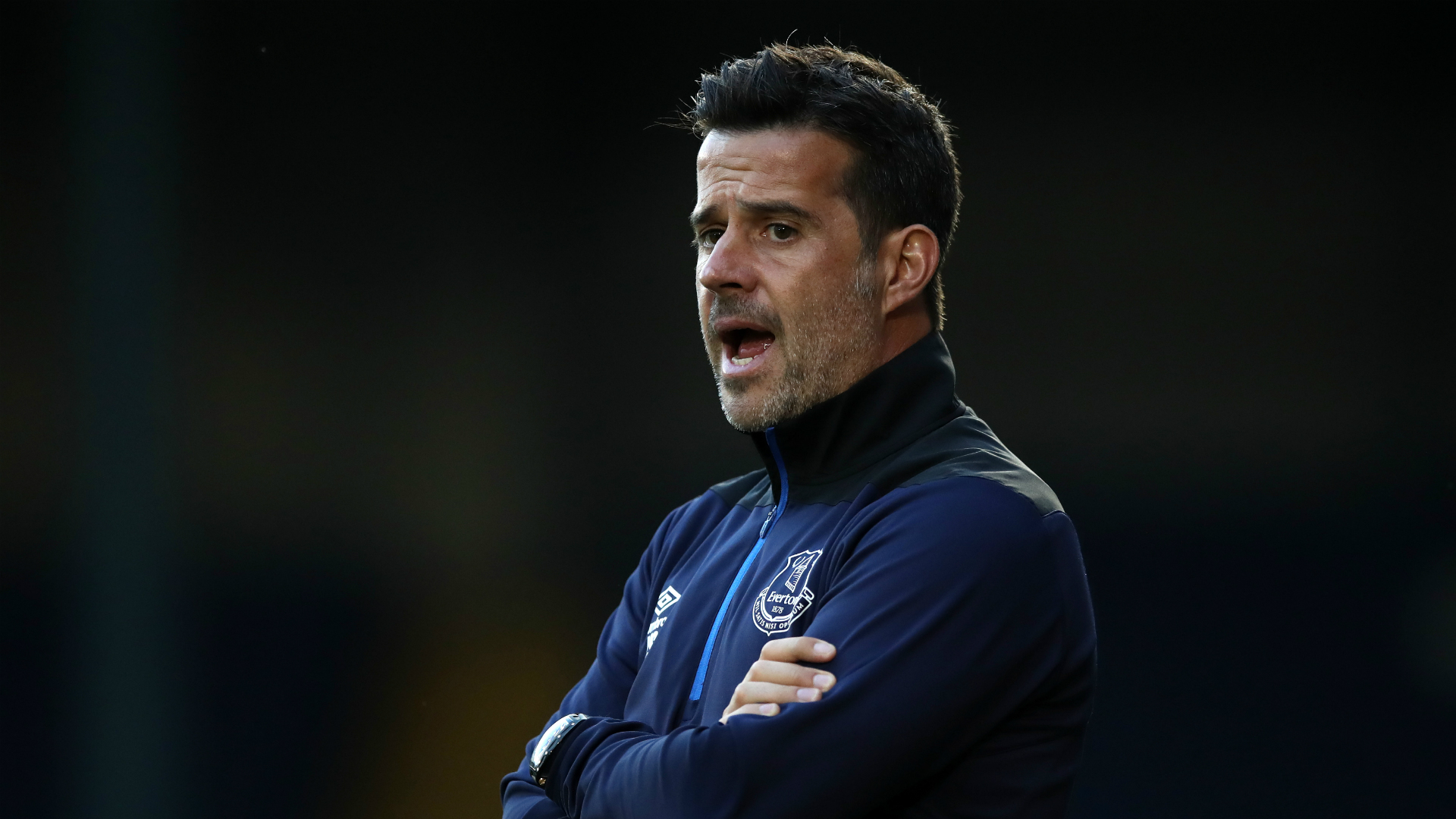 巴克利：詹姆斯恃强凌弱让我反感！美媒：“美国杨毅”会不会影响湖人队季后赛？.